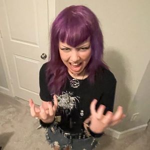 Meet your Posher, Kayla